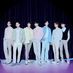 Обкладинка: FAKE LOVE